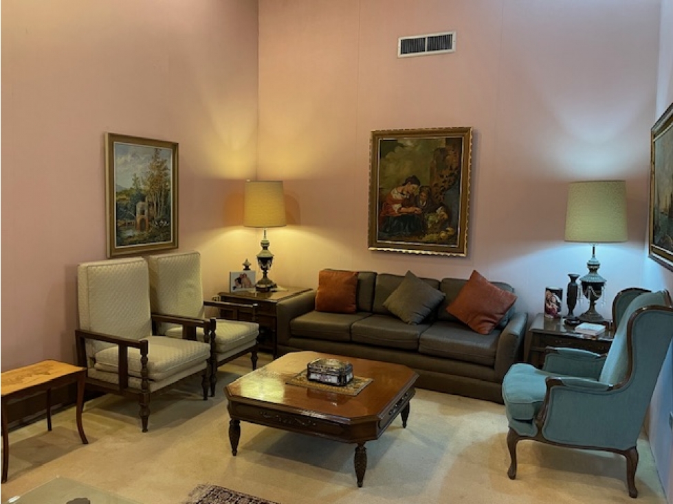 CASA EN VENTA SAN PATRICIO A UNA CUADRA DE ALFONSO REYES hz - 1