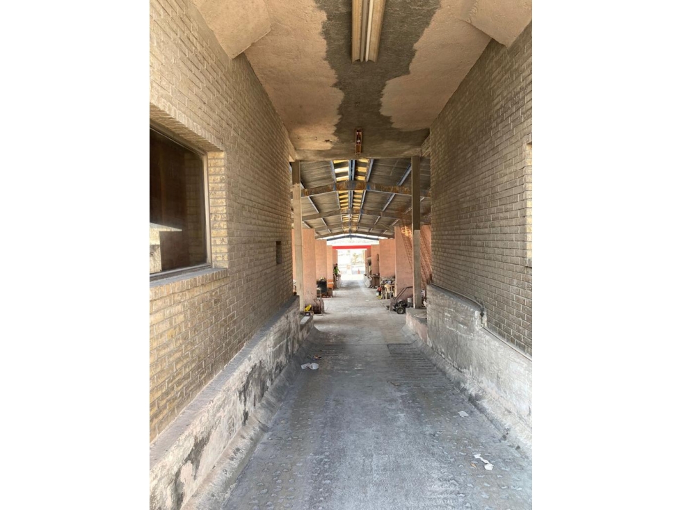 Bodega/Terreno en Renta en Monterrey 2202 m2 Av Principal $ 193.000 - 2