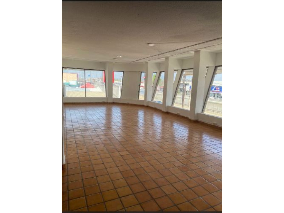 LOCAL RENTA A PIE DE CARR ALLENDE CENTRO 8 AUTOS 900 M 2 $ 90 MIL - 2