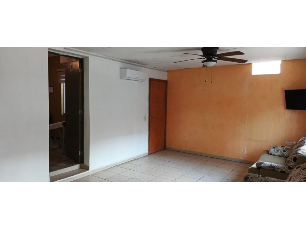 EXECLENTE Y BONITA CASA EN CENTRO 420 2 6 REC $ 10 MILL — foto 5
