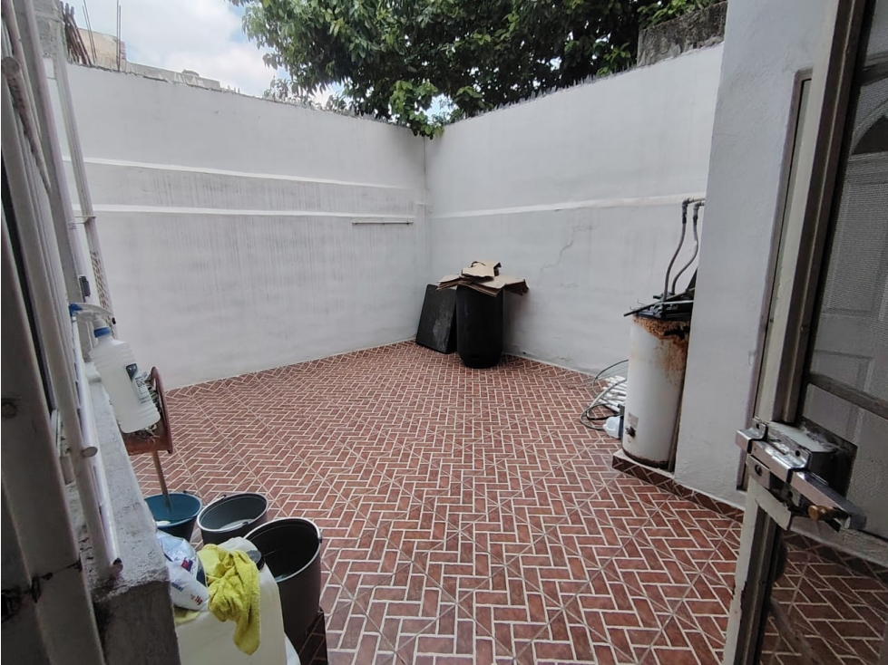 EDIFICIO EN VENTA PARA OFICINAS EN 5 DE MAYO CENTRO, EDA - 5