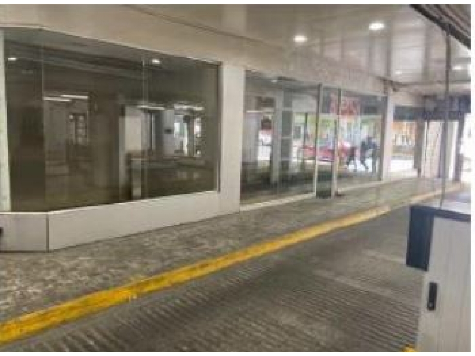 LOCAL DE 68 M 2 EN PLENO CENTRO DE MONTERREY INTENSO FLUJO PEATONAL — foto 5
