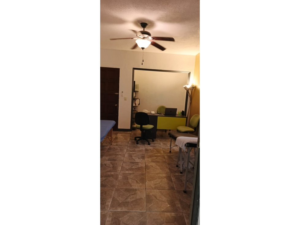 EXECLENTE Y BONITA CASA EN CENTRO 420 2 6 REC $ 10 MILL — foto 6