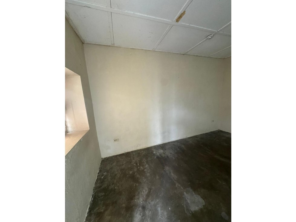 LOCAL COMERCIAL EN RENTA CENTRO DEL CERCADO SANTIAGO N.L. - 2