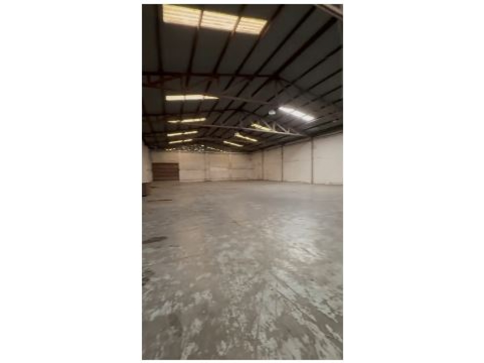 EXCELENTE BODEGA EN RENTA AV JUAREZ GPE 1000 M 2 $ 65.000 - 4