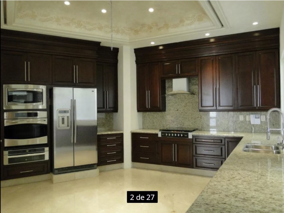 BONITA CASA EN VENTA EN SANTA ENGRACIA AMPLIOS ESPACIOS — foto 3