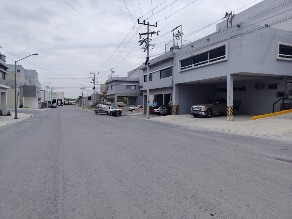 NAVE INDUSTRIAL EN VENTA COMO CEDIS EN PARQUE 300, EDA - 5