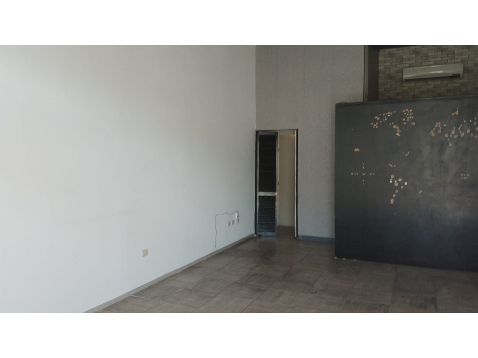 LOCAL COMERCIAL EN RENTA PLAZA VIA 02 SAN JERONIMO 52 M2 $ 24.100 — foto 4