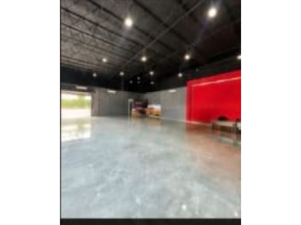EXCELENTE LOCAL DE 360 M2 RENTA PORTAL DEL HUAJUCO $ 140 .000 - 5