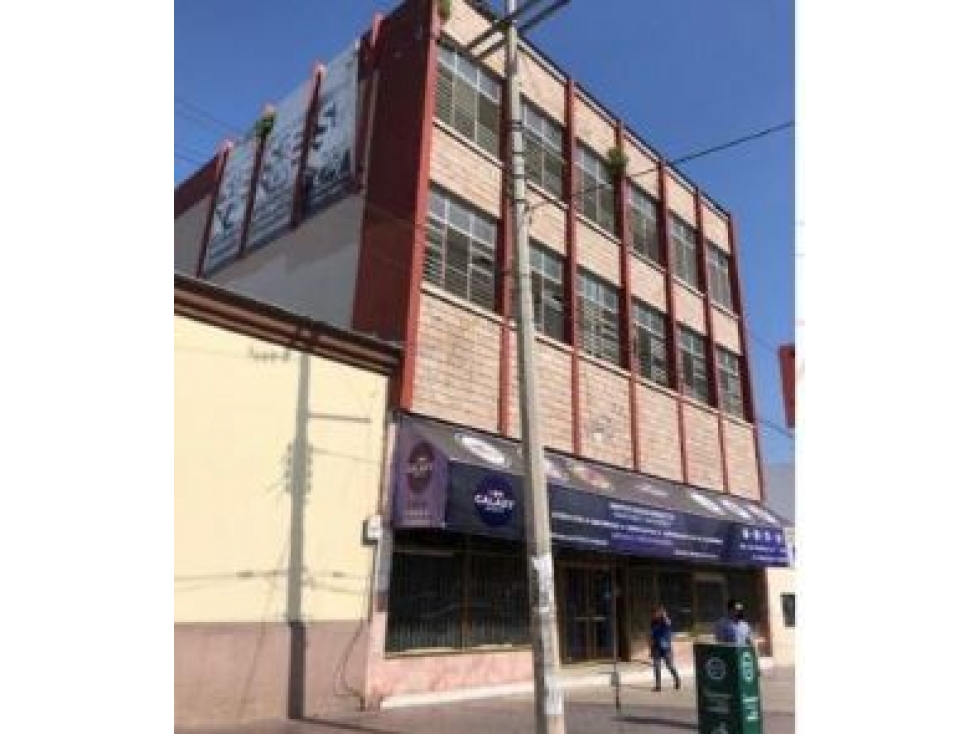 EDIFICIO CENTRO CON 5 NIVELES Y SOTANO, OPCION DE CRECER VERTICAL - 3