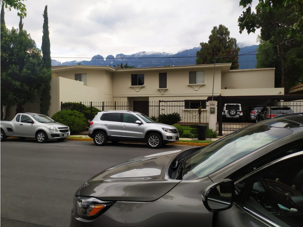 Casa En Venta 800 M Ubicada, Arriba de Calzada del Valle En los Rios
