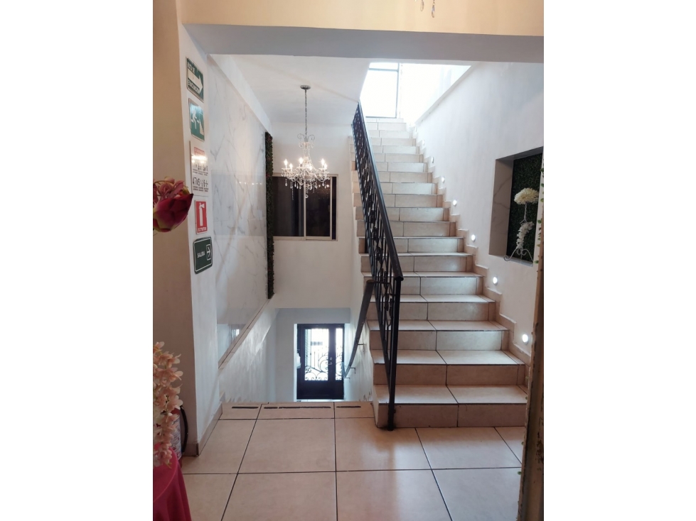 EDIFICIO EN VENTA EN AVE DIEGO DIAZ DE BERLANGA LSL - 2