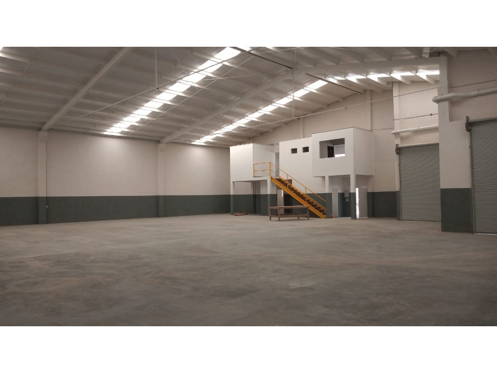 BODEGAS NUEVAS AL LADO LIBRAMIENTO Y CARR LAREDO POR AV SANTA ROSA - 6