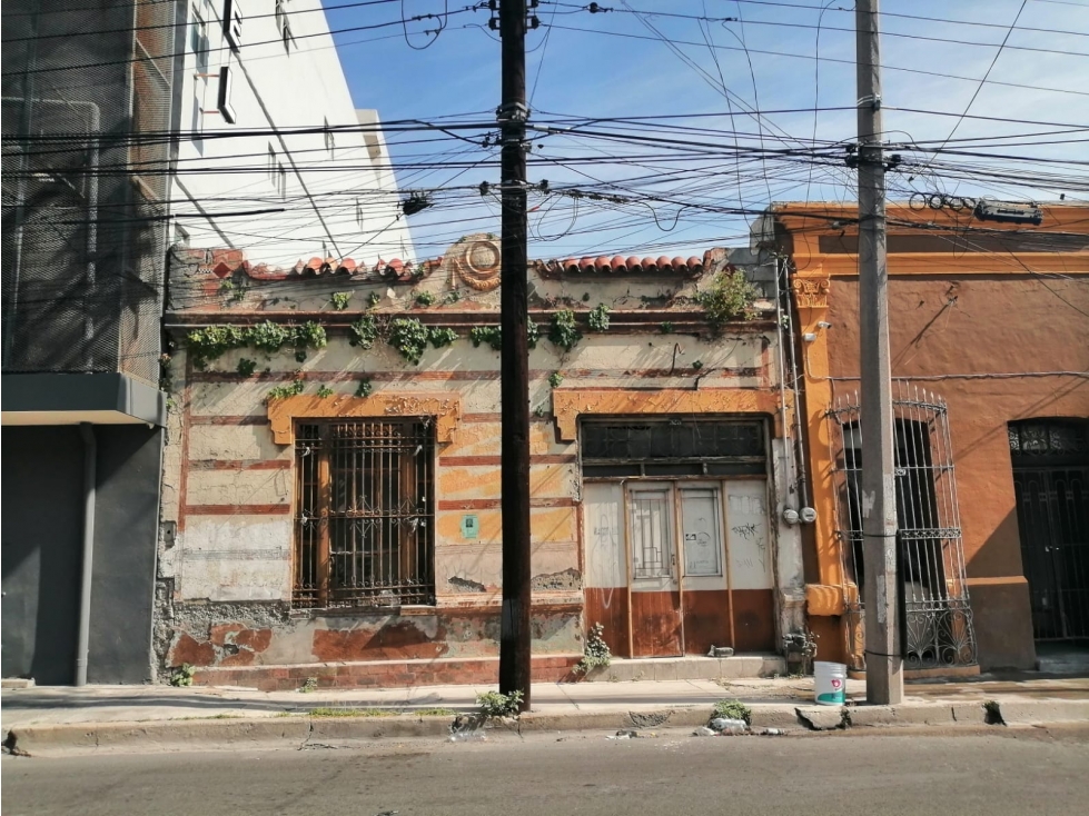 EXCELENTE TERRENO VENTA A DOS CALLES AV JUAREZ 225 M2 $ 3.5 MILL