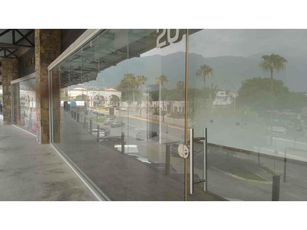 EXCELENTE LOCAL EN RENTA 2 NIVEL PLAZA LA HERRADURA 50.27 M 2 $ 21 Mil — foto 4