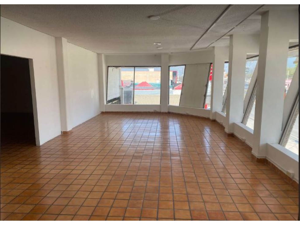 LOCAL RENTA A PIE DE CARR ALLENDE CENTRO 8 AUTOS 900 M 2 $ 90 MIL - 3