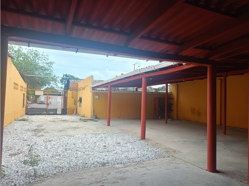 PARQUEADERO EN ARRIENDO - 1