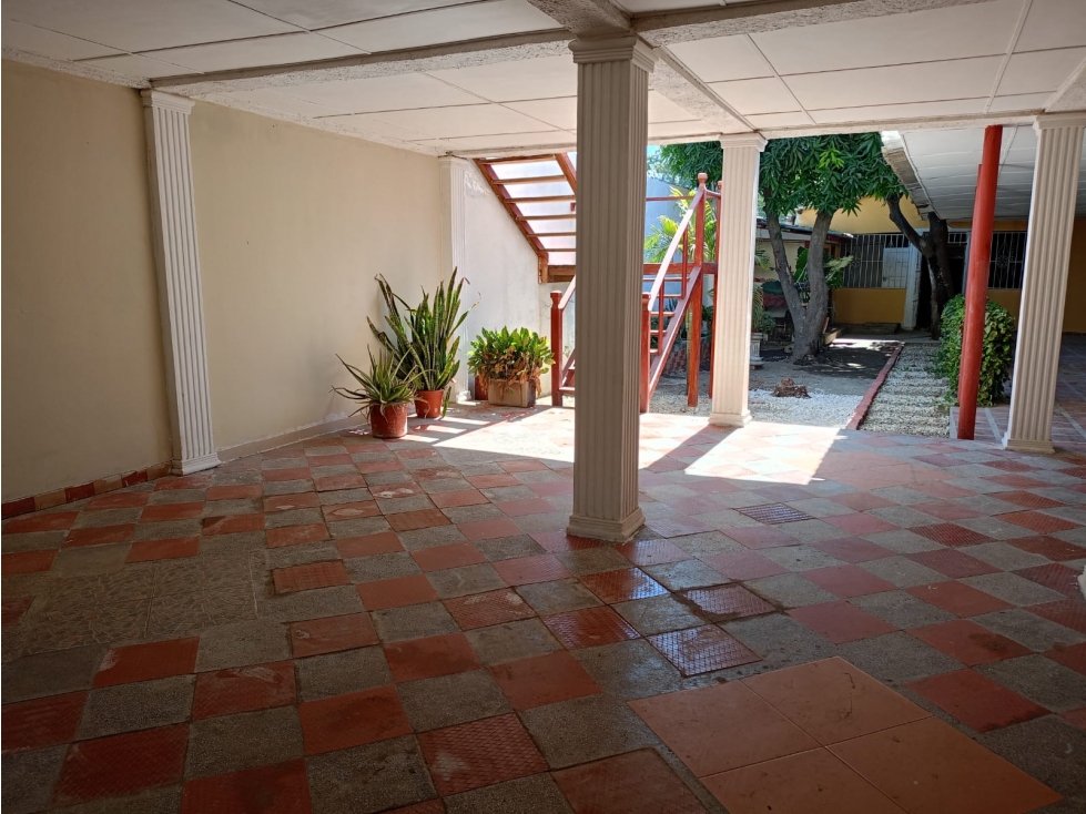 LOCAL COMERCIAL EN ARRIENDO - 5