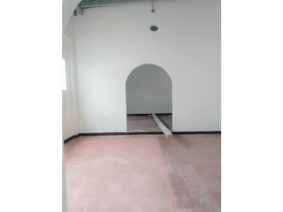 LOCAL COMERCIAL EN ARRIENDO - 3