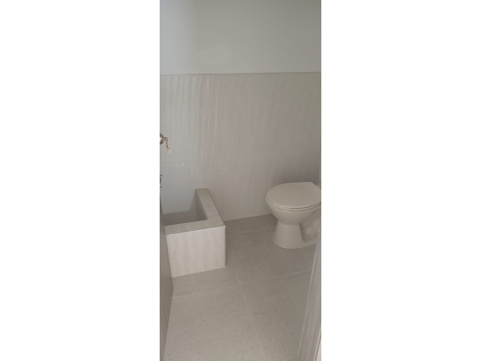 LOCAL COMERCIAL EN ARRIENDO - 5