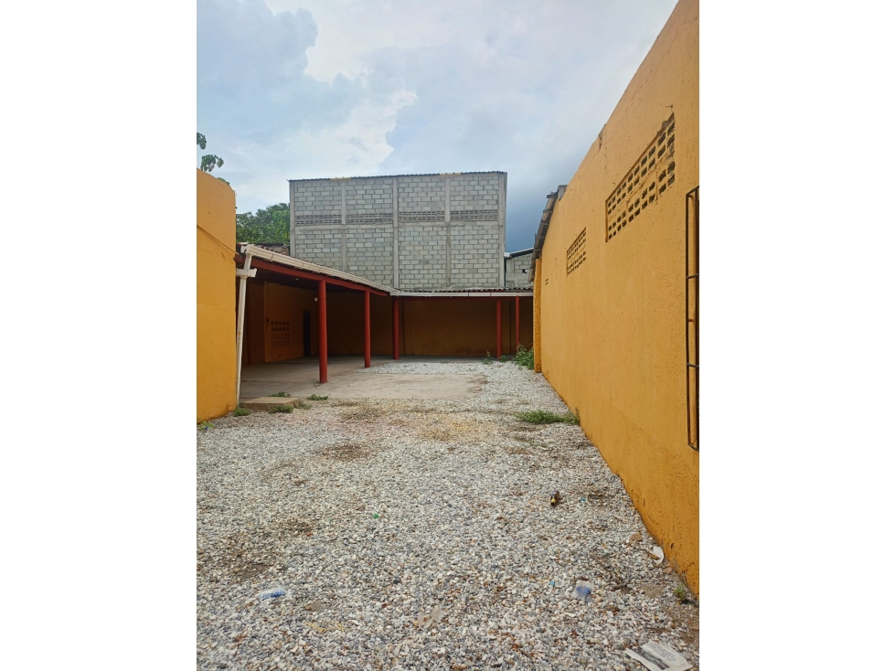 PARQUEADERO EN ARRIENDO - 3