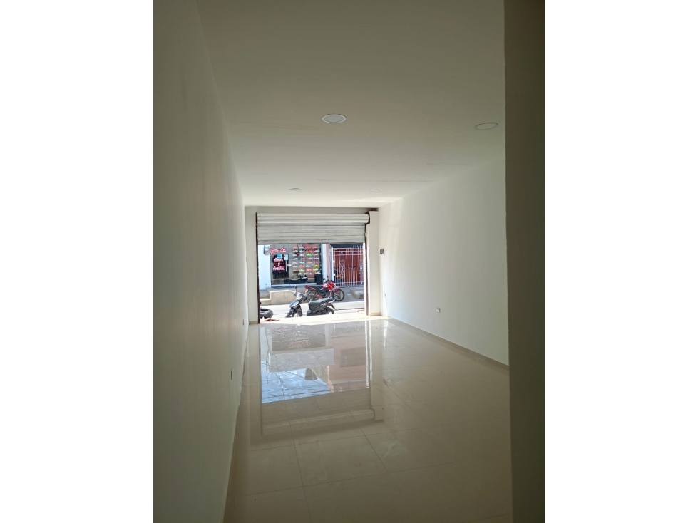 LOCAL EN ARRIENDO — foto 4