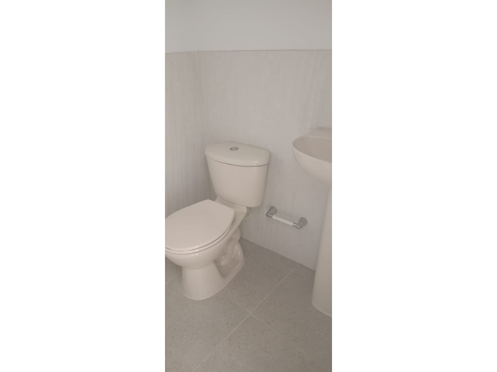 LOCAL COMERCIAL EN ARRIENDO - 6