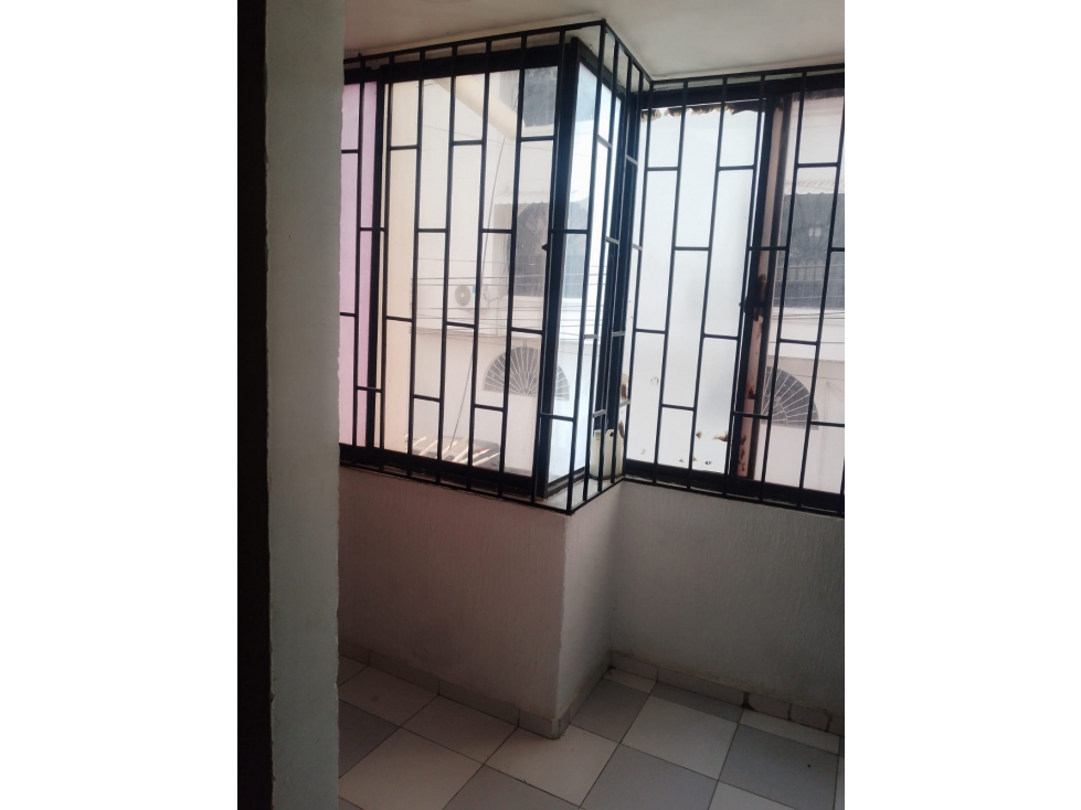 SE ARRIENDA CASA PARA USO COMERCIAL - 6
