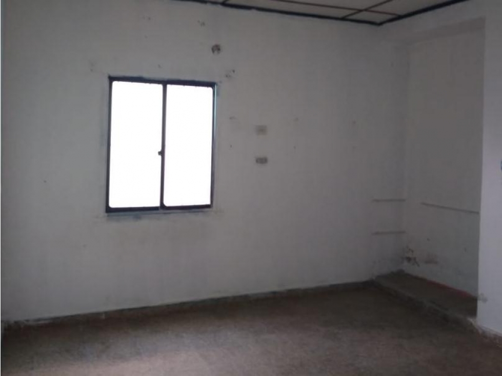 CASA AMPLIA EN ARRIENDO - 6