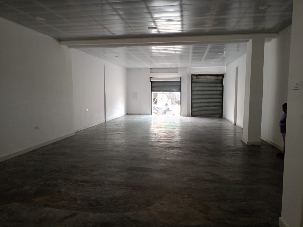SE ARRIENDA - 4