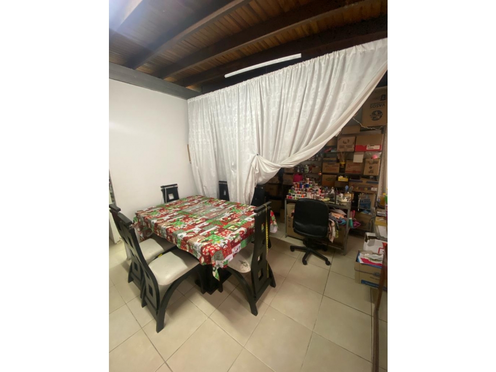 PARA VENTA CASA CON LOCAL EN PRIMER PISO ZONA COMERCIAL - 6