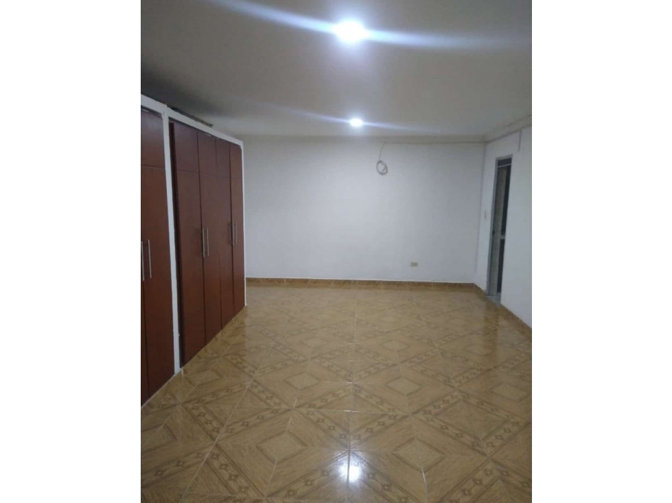 SE VENDE CASA + APARTAMENTO EN LOS PATIOS - 2