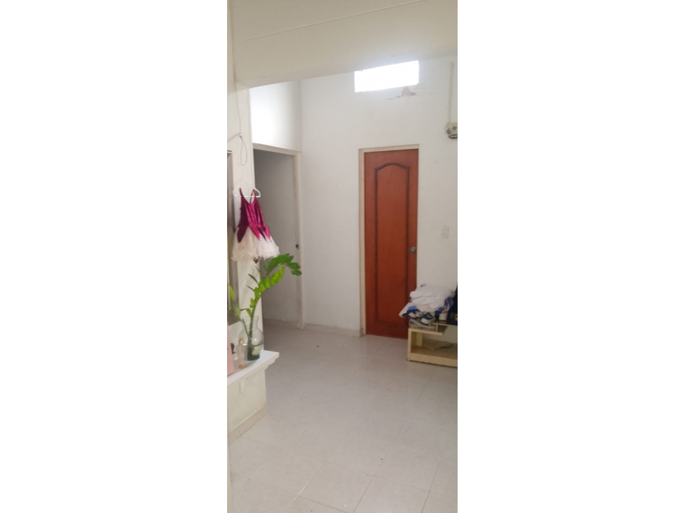 SE VENDE CASA EN PRADOS DEL ESTE