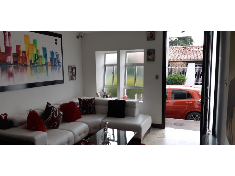 SE VENDE HERMOSA VIVIENDA EN LA URB.SANTA MARIA V/R - 5