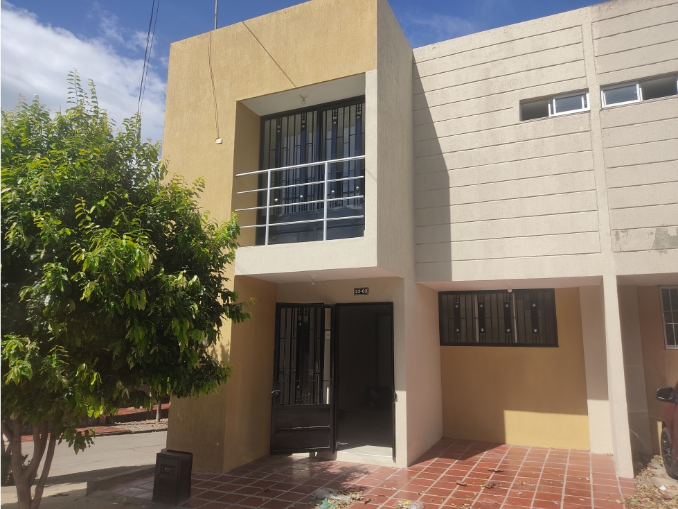 CASA RECIÉN REMODELADA TRES HABITACIONES EN VENTA
