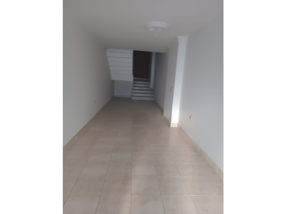 SE ARRIENDA APARTAMENTO EN EL BARRIO LLERAS RESTREPO CÚCUTA - 1