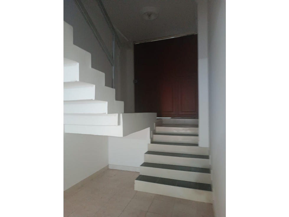 SE ARRIENDA APARTAMENTO EN EL BARRIO LLERAS RESTREPO CÚCUTA - 2