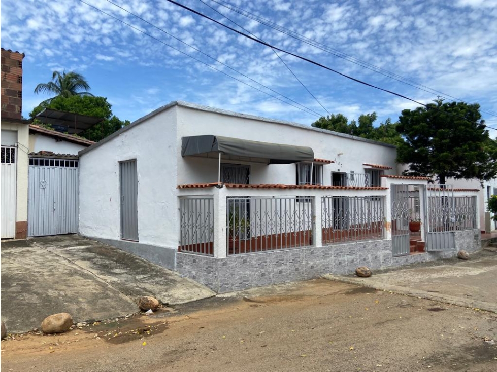 SE VENDE CASA EN EL BARRIO LOMITAS VILLA DEL ROSARIO