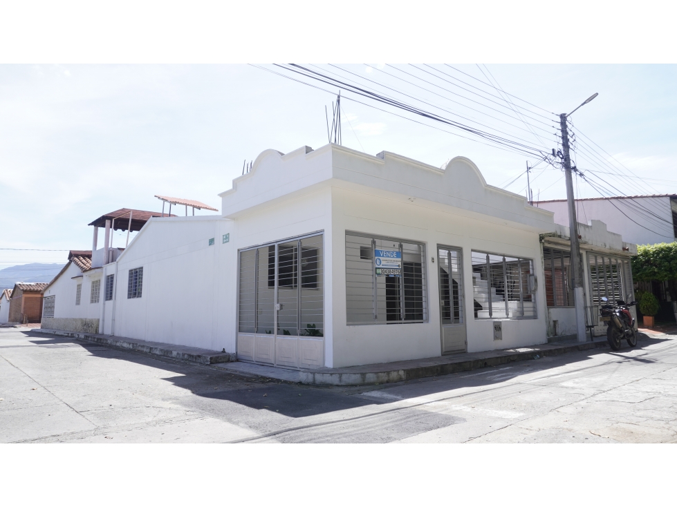 SE VENDE HERMOSA CASA EN ALTOS DEL TAMARINDO - 2