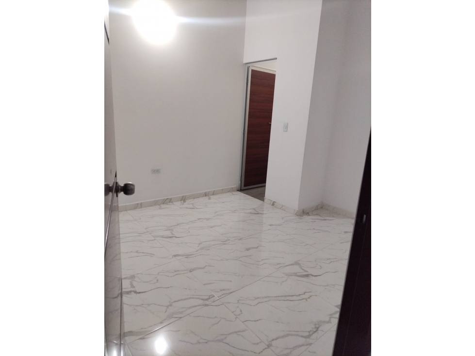 SE ARRIENDA APARTAMENTO EN GRAN COLOMBIA PISO 4 - 4