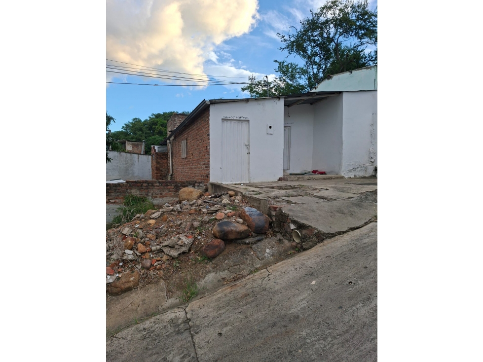 CASA-LOTE PARA INVERSION BARRIO SANTANDER — foto 2