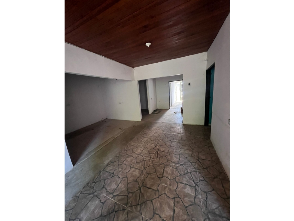 SE VENDE CASA LOTE EN EL BARRIO LA PALMITA - 6