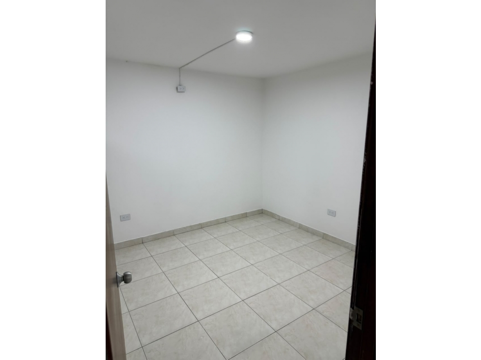 SE ARRIENDA CASA EN YERBABUENA - 3