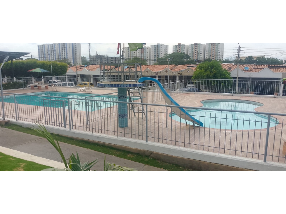 SE VENDE CASA EN PRADOS DEL ESTE — foto 2