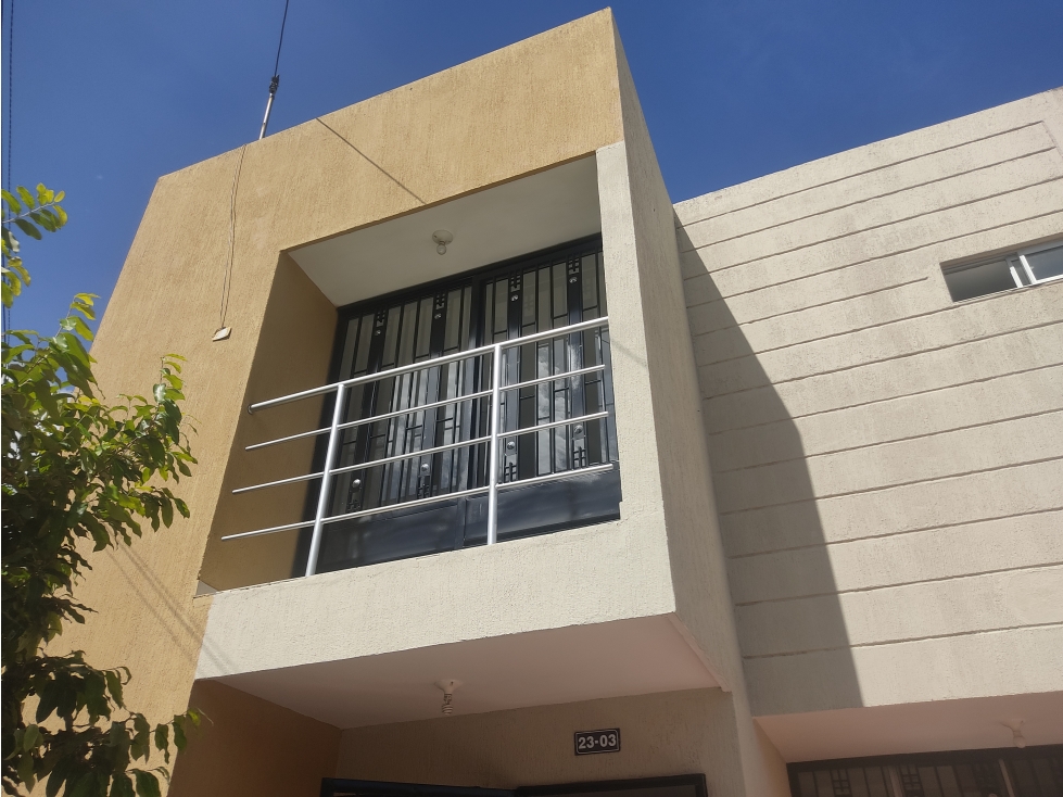 CASA RECIÉN REMODELADA TRES HABITACIONES EN VENTA — foto 5