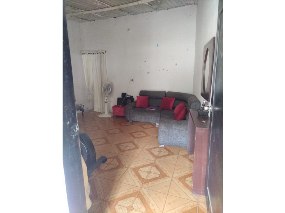 SE VENDE CASA EN EL BARRIO TURBAY AYALA - 2
