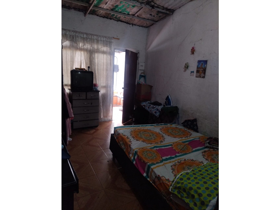 SE VENDE CASA EN EL BARRIO TURBAY AYALA - 5