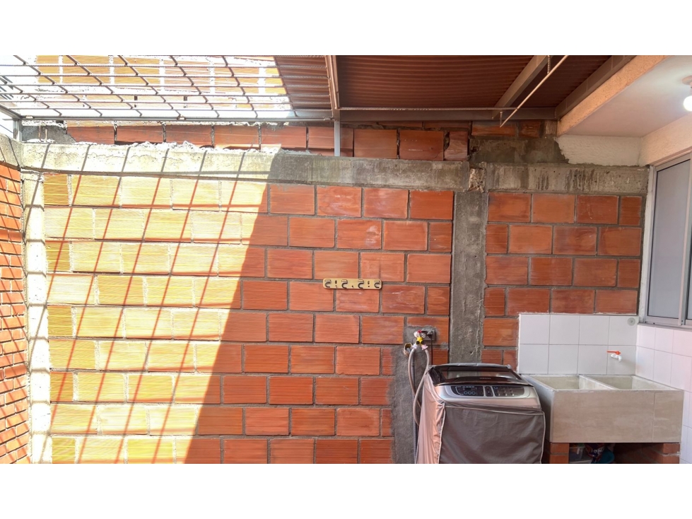 SE VENDE HERMOSA VIVIENDA EN EL CONJUNTO VILLAS DE ZARAGOZA - 5