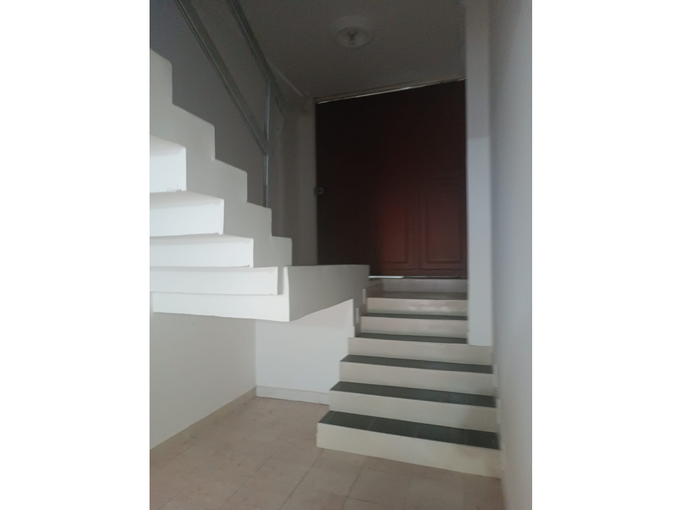 SE ARRIENDA APARTAESTUDIO EN EL BARRIO LLERAS RESTREPO CÚCUTA — foto 2