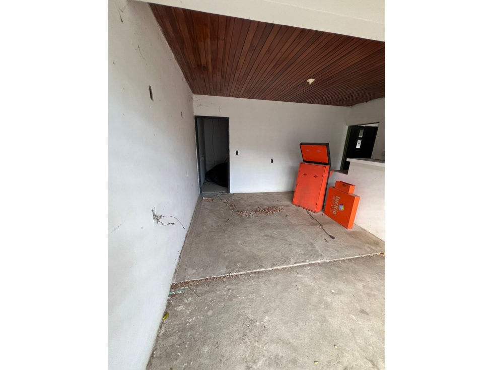 SE VENDE CASA LOTE EN EL BARRIO LA PALMITA - 3